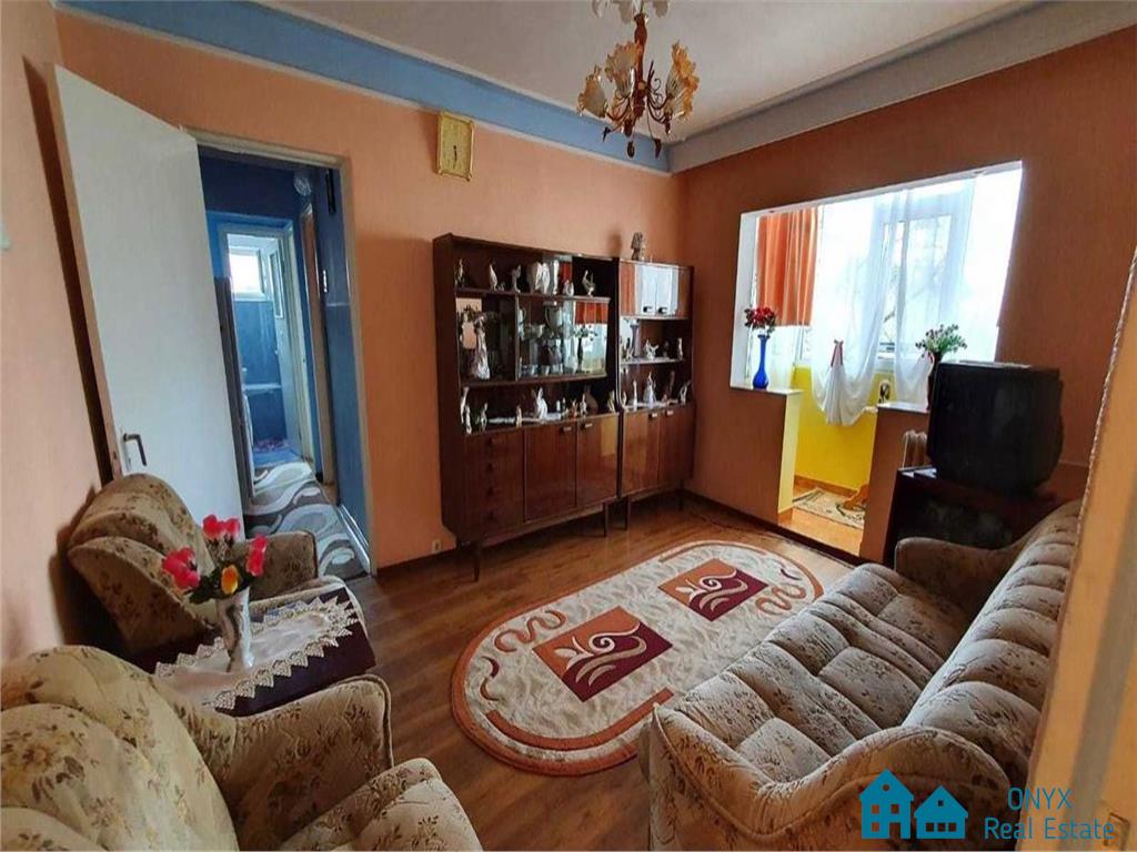 Apartament 3 Camere Alexandru Cel Bun 58.000E - ID 2037