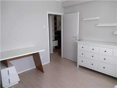 Apartament 3 camere Alexandru cel Bun 70.000E