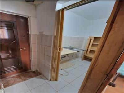 Camera de camin cu baie proprie, 17mp, zona Bularga, 19.800 euro neg