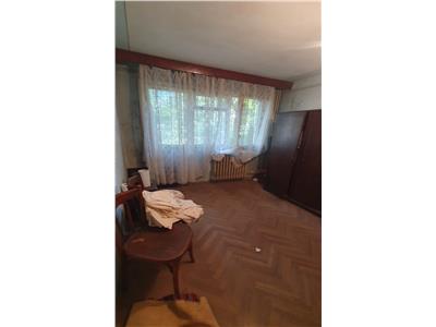 Podu de Piatra, 2 cam., 50mp, bl. bun fara risc, liber, 65.000 EURO NEG