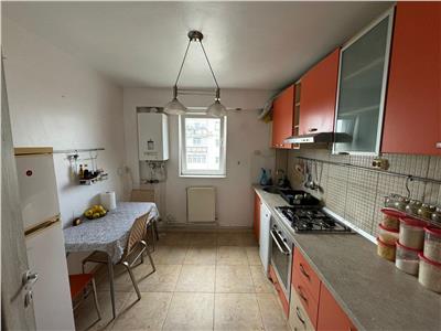 Apart. 3cam. D, 72mp,renovat, mobutilat, Alexandru cel Bun, 105.000 EURO