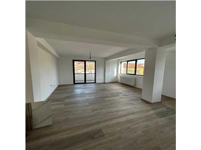 Apartament 4 camere Sararie  Copou, etaj 1