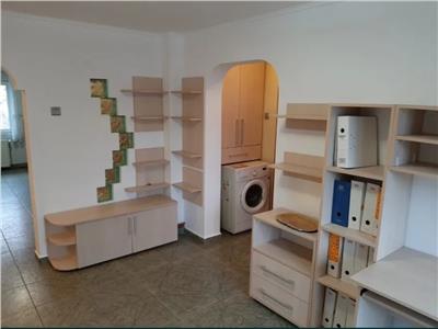 Apartament cu 4 camere, Cug, 88.500 neg